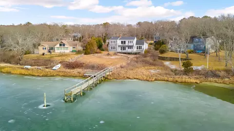 23 N Bournes Pond Rd, East Falmouth, MA 02536