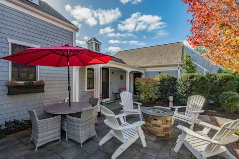 Exterior - 671 Main St, Cotuit, MA 02635 photo 3 of 4