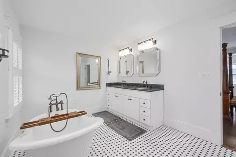 Bath - 671 Main St, Cotuit, MA 02635 photo 3 of 4