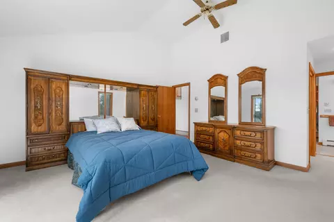 Bedroom - 84 Overlook Cir, Waquoit, MA 02536 photo 5 of 8