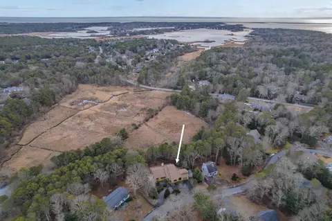 View/Area - 84 Overlook Cir, Waquoit, MA 02536 photo 2 of 8