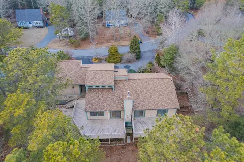View/Area - 84 Overlook Cir, Waquoit, MA 02536 photo 8 of 8