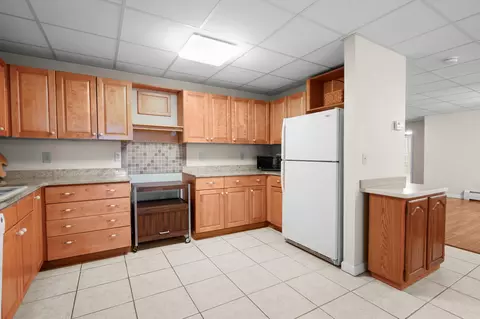 Kitchen - 84 Overlook Cir, Waquoit, MA 02536 photo 4 of 4