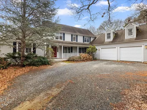 203 Cotuit Bay Dr, Cotuit, MA 02635 photo 1
