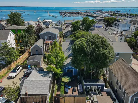 342 Commercial St # B, Provincetown, MA 02657