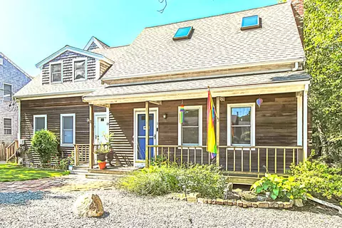 14 Nelson Ave, Provincetown, MA 02657