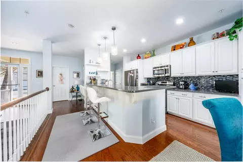 27 Grey Hawk Dr, Mashpee, MA 02649 photo 2