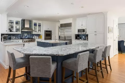 Kitchen - 236 Glenneagle Dr, Mashpee, MA 02649 photo 2 of 5