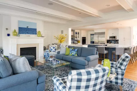 Living - 236 Glenneagle Dr, Mashpee, MA 02649 photo 2 of 3