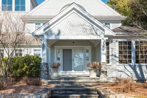 Exterior - 236 Glenneagle Dr, Mashpee, MA 02649 photo 2 of 16