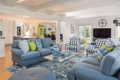 Living - 236 Glenneagle Dr, Mashpee, MA 02649 photo 3 of 3