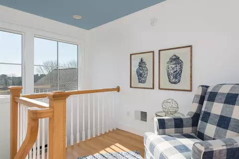 Entry Way - 236 Glenneagle Dr, Mashpee, MA 02649 photo 3 of 3