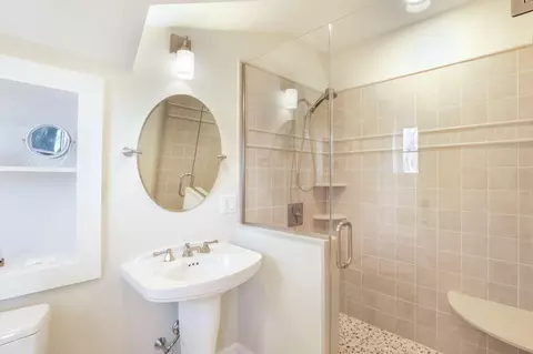 Bath - 71 Sand Pt, Osterville, MA 02655 photo 5 of 5