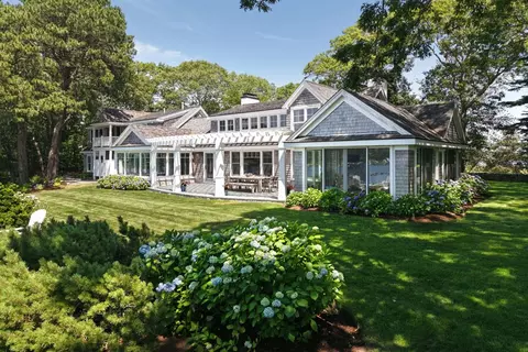 Exterior - 71 Sand Pt, Osterville, MA 02655 photo 1 of 10