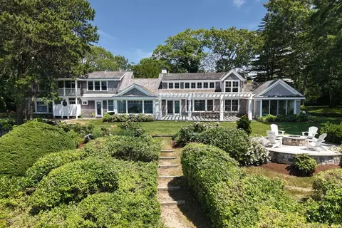Exterior - 71 Sand Pt, Osterville, MA 02655 photo 8 of 10