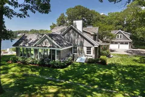Exterior - 71 Sand Pt, Osterville, MA 02655 photo 9 of 10