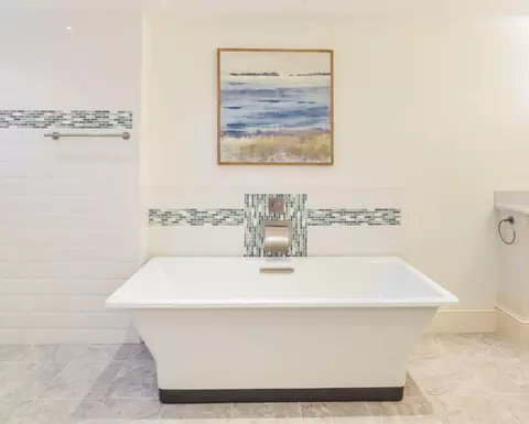 Bath - 71 Sand Pt, Osterville, MA 02655 photo 1 of 5