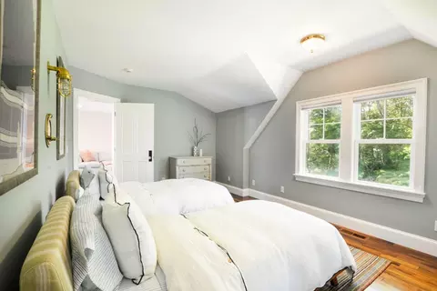 Bedroom - 71 Sand Pt, Osterville, MA 02655 photo 4 of 5