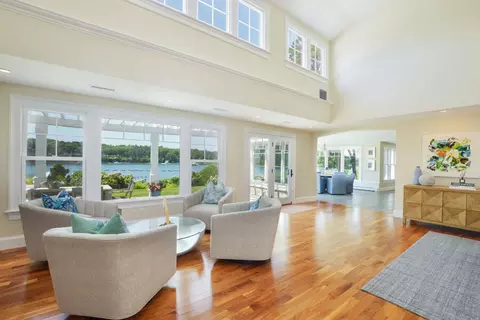 Living - 71 Sand Pt, Osterville, MA 02655 photo 2 of 4