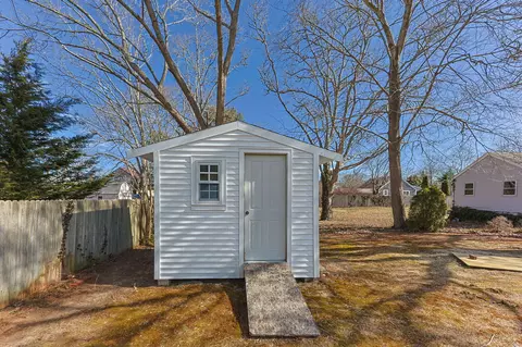 50 St Margarets St, Buzzards Bay, MA 02532 photo 25