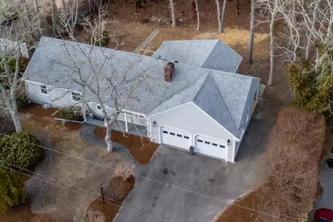 56 Outpost Ln, Centerville, MA 02632 photo 4