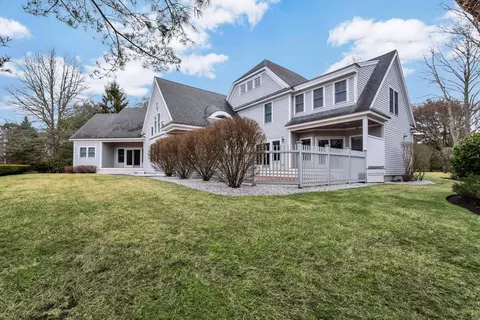 326 Willowbend Dr, Mashpee, MA 02649 photo 4