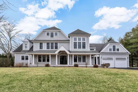 326 Willowbend Dr, Mashpee, MA 02649 photo 2