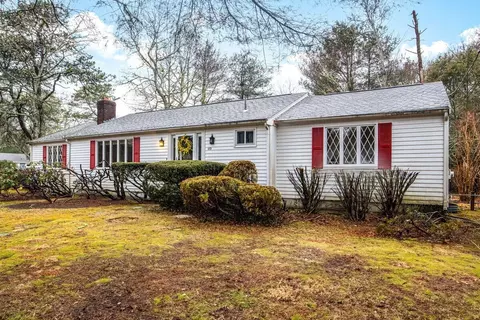 189 Guildford St, Centerville, MA 02632 photo 4