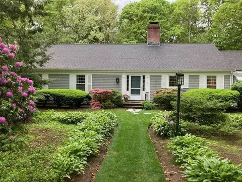 Exterior - 25 Nutmeg Ln, Osterville, MA 02655 photo 1 of 16
