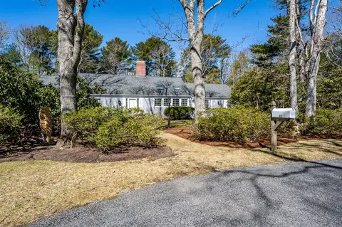 Exterior - 25 Nutmeg Ln, Osterville, MA 02655 photo 4 of 16