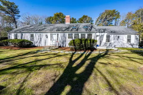 Exterior - 25 Nutmeg Ln, Osterville, MA 02655 photo 12 of 16