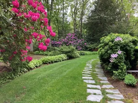 Exterior - 25 Nutmeg Ln, Osterville, MA 02655 photo 2 of 16