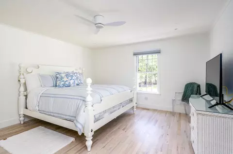 Bedroom - 25 Nutmeg Ln, Osterville, MA 02655 photo 2 of 4
