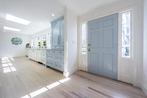 Entry Way - 25 Nutmeg Ln, Osterville, MA 02655 photo 1 of 1
