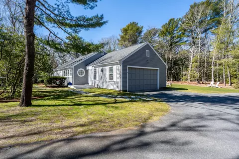 Exterior - 25 Nutmeg Ln, Osterville, MA 02655 photo 9 of 16