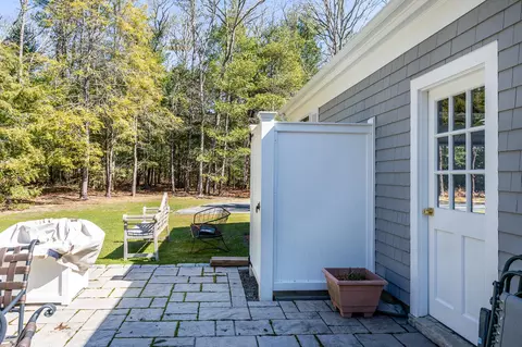 Exterior - 25 Nutmeg Ln, Osterville, MA 02655 photo 7 of 16