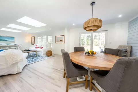 Dining - 25 Nutmeg Ln, Osterville, MA 02655 photo 2 of 3