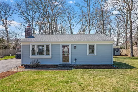 7 Somerset Rd, Mashpee, MA 02649 photo 1