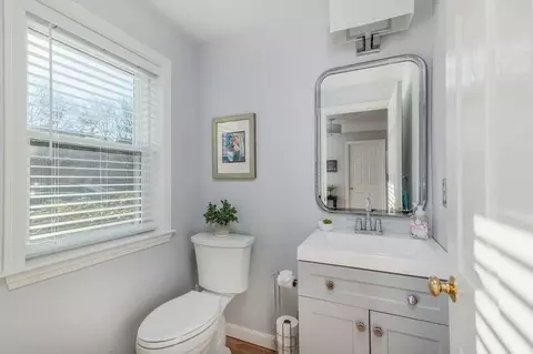 19 Harbor Hill Dr, Bourne, MA 02532 photo 9