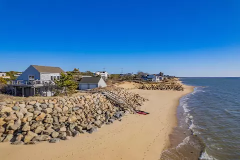 340 Salt Works Rd, Eastham, MA 02642