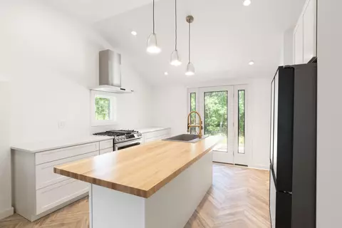 Kitchen - 30 Circle Dr, Eastham, MA 02642 photo 2 of 8