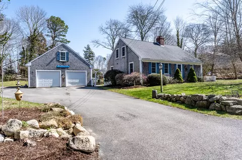 58 Pine Ln, Barnstable, MA 02630 photo 2