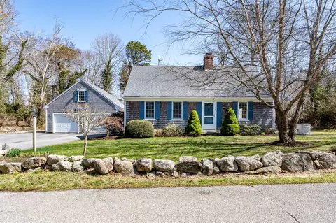 58 Pine Ln, Barnstable, MA 02630 photo 1
