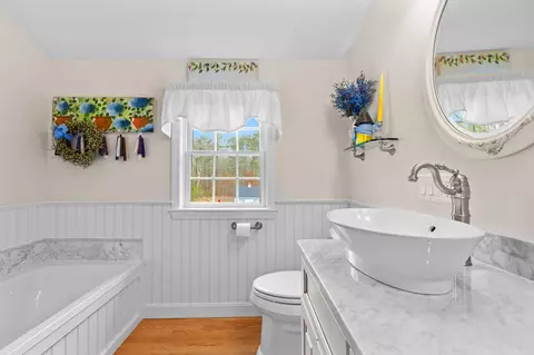 Bath - 154 Beechtree Dr, Brewster, MA 02631 photo 8 of 10