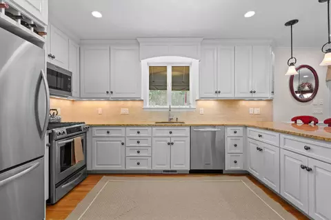 Kitchen - 154 Beechtree Dr, Brewster, MA 02631 photo 4 of 7