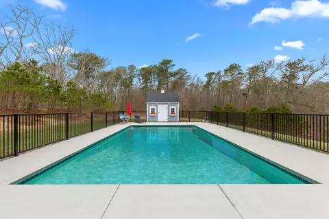 Exterior - 154 Beechtree Dr, Brewster, MA 02631 photo 8 of 25