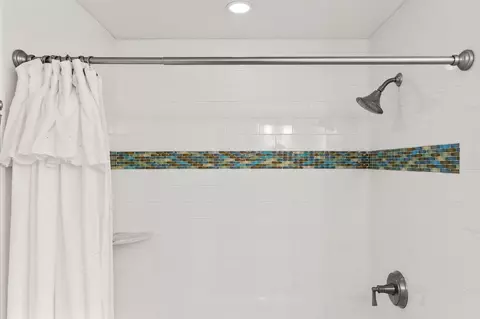 Bath - 154 Beechtree Dr, Brewster, MA 02631 photo 6 of 10