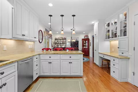Kitchen - 154 Beechtree Dr, Brewster, MA 02631 photo 7 of 7