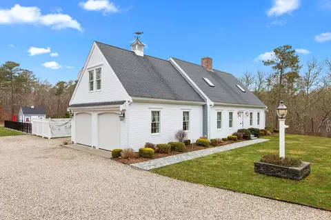 Exterior - 154 Beechtree Dr, Brewster, MA 02631 photo 5 of 25