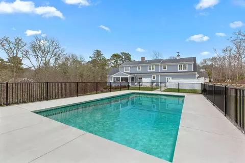 Exterior - 154 Beechtree Dr, Brewster, MA 02631 photo 10 of 25